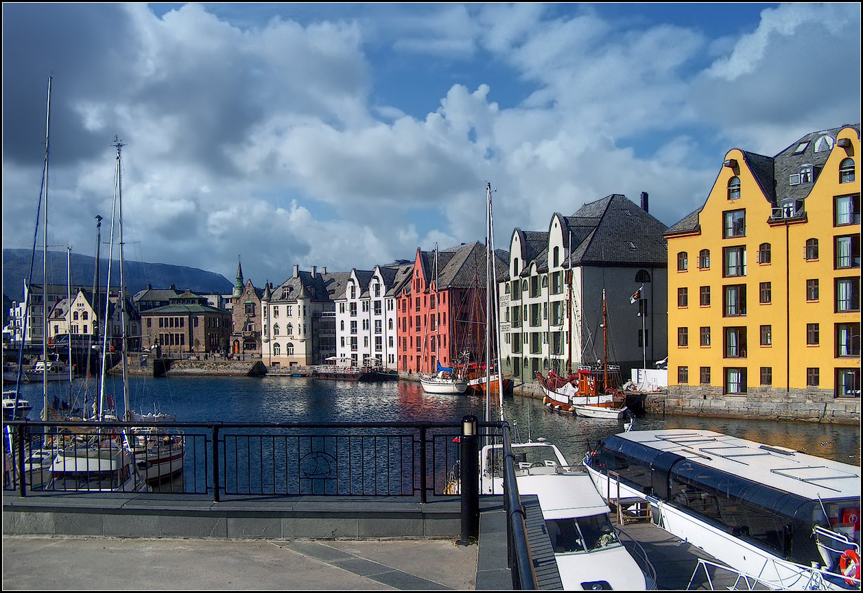 photo "Norway. Aalesund" tags: city, architecture, travel, 