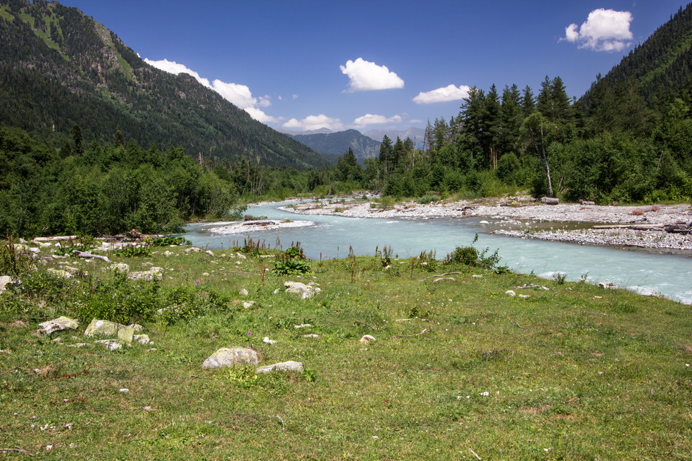 photo "***" tags: landscape, clouds, forest, mountains, water