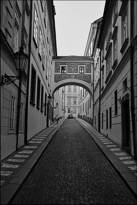photo "Yлица" tags: black&white, Prag, Prague, Praha