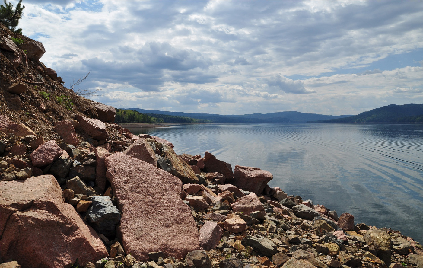 photo "***" tags: landscape, travel, clouds, mountains, sea, summer, water, Красноярское море, камни