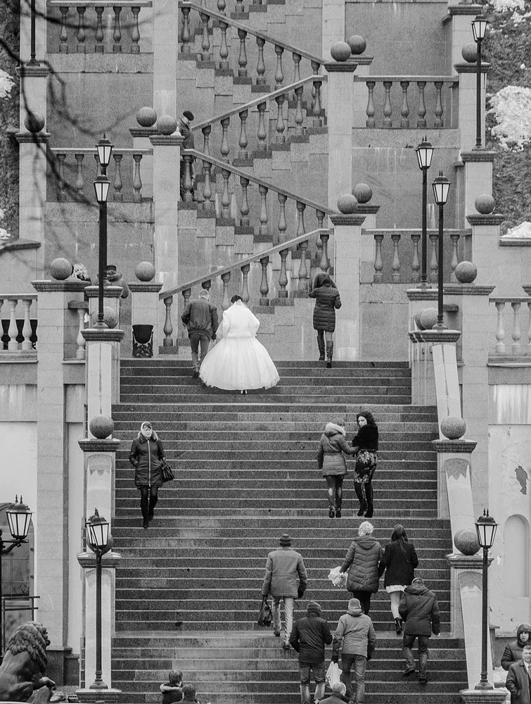 photo "***" tags: street, black&white, city, 