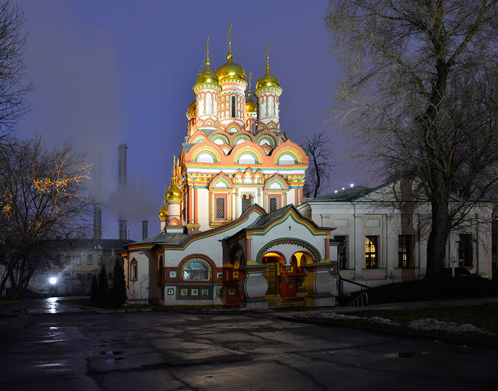 photo "***" tags: architecture, Moscow, evening, temple, церкви