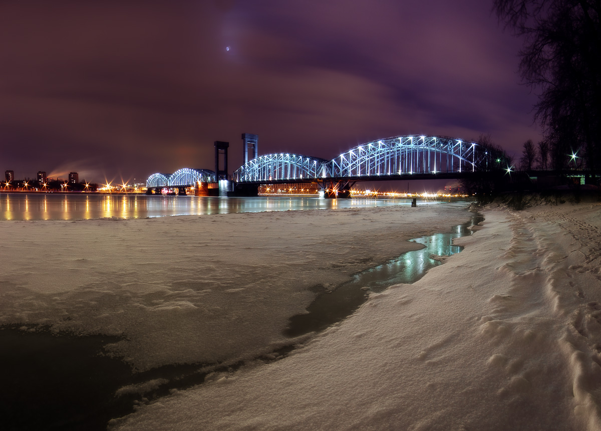 photo "***" tags: architecture, city, panoramic, night, snow, winter, Нева, Петербург, Финляндский мост, железнодорожный, мороз