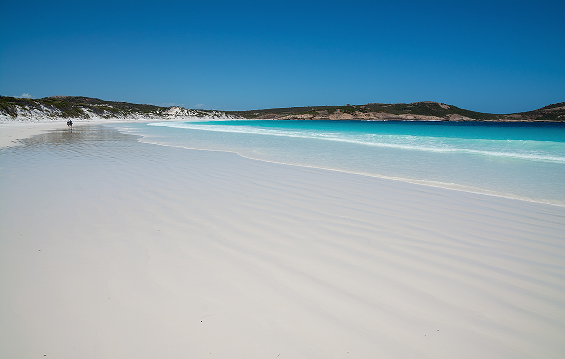 photo "***" tags: landscape, nature, Sand, beach, blue, ocean, sea, sky, two, water, waves, white