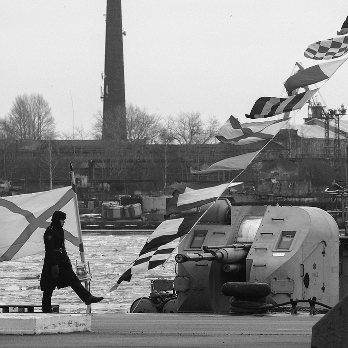 photo "***" tags: street, architecture, black&white, 