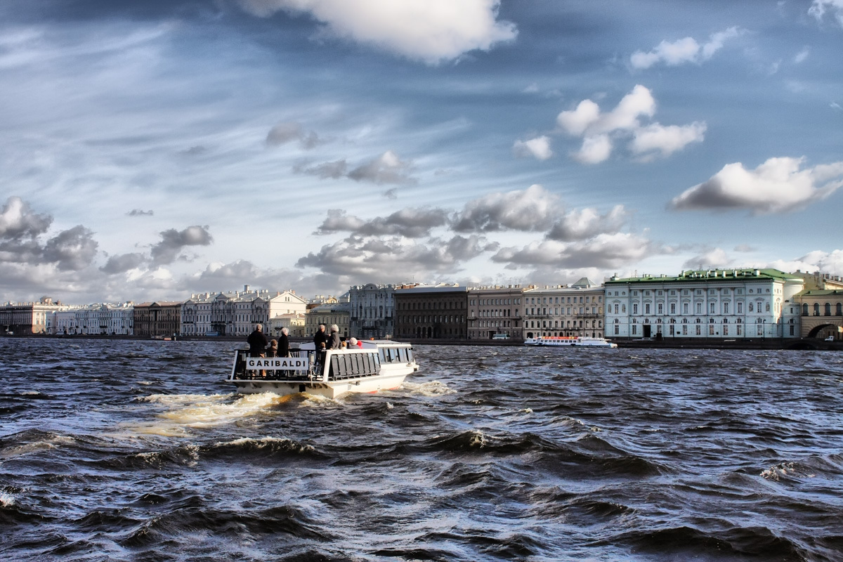 фото "По Невским просторам" метки: город, Нева, катер, питер