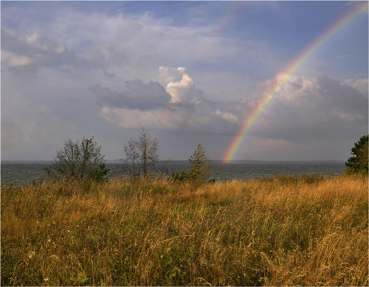 photo "***" tags: landscape, grass, rainbow, river, sky, summer