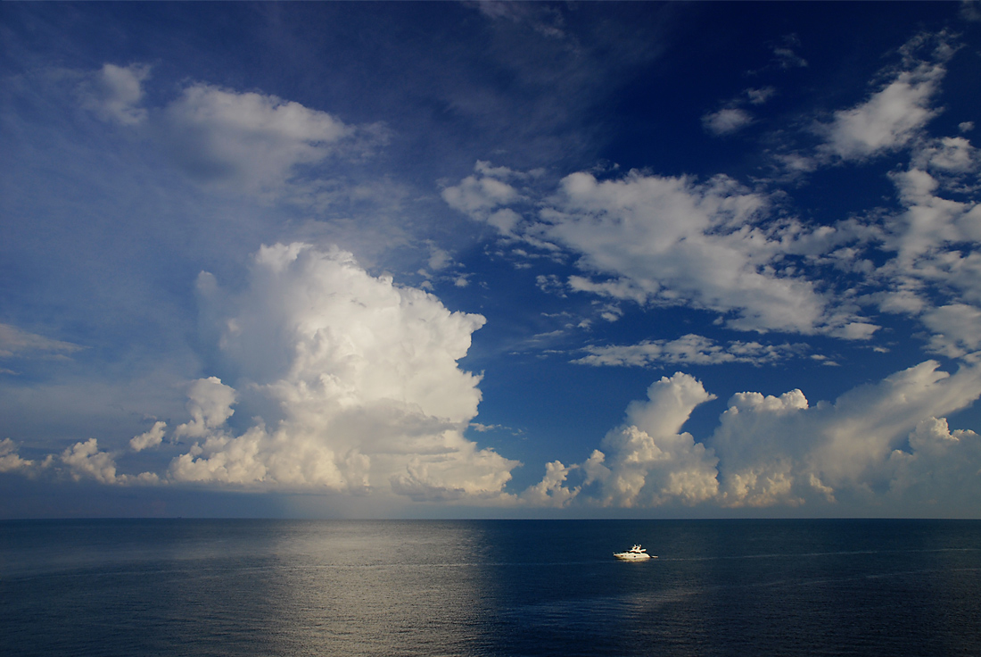 photo "***" tags: landscape, clouds, sea
