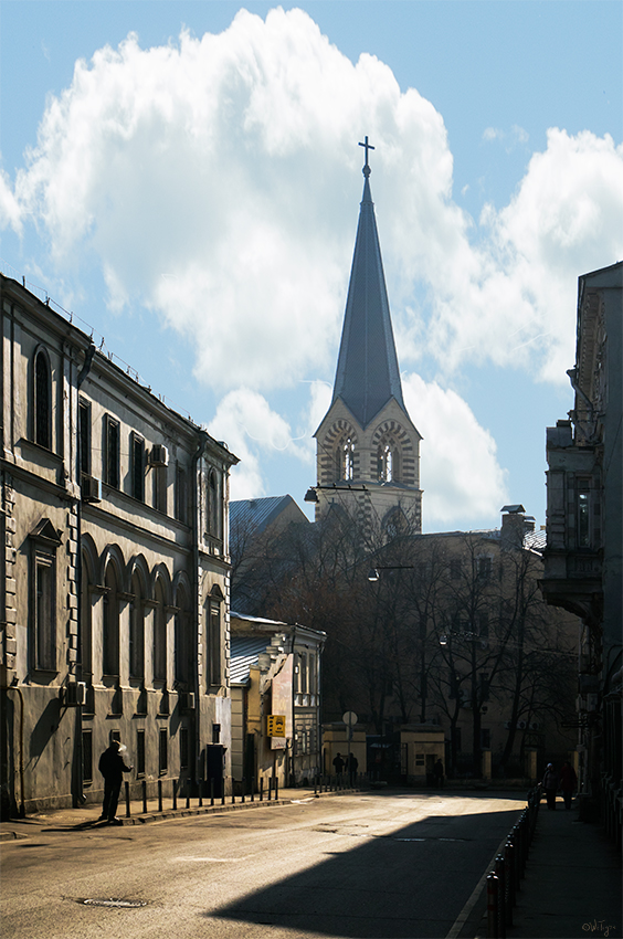 photo "***" tags: city, architecture, Europe, building, clouds, temple