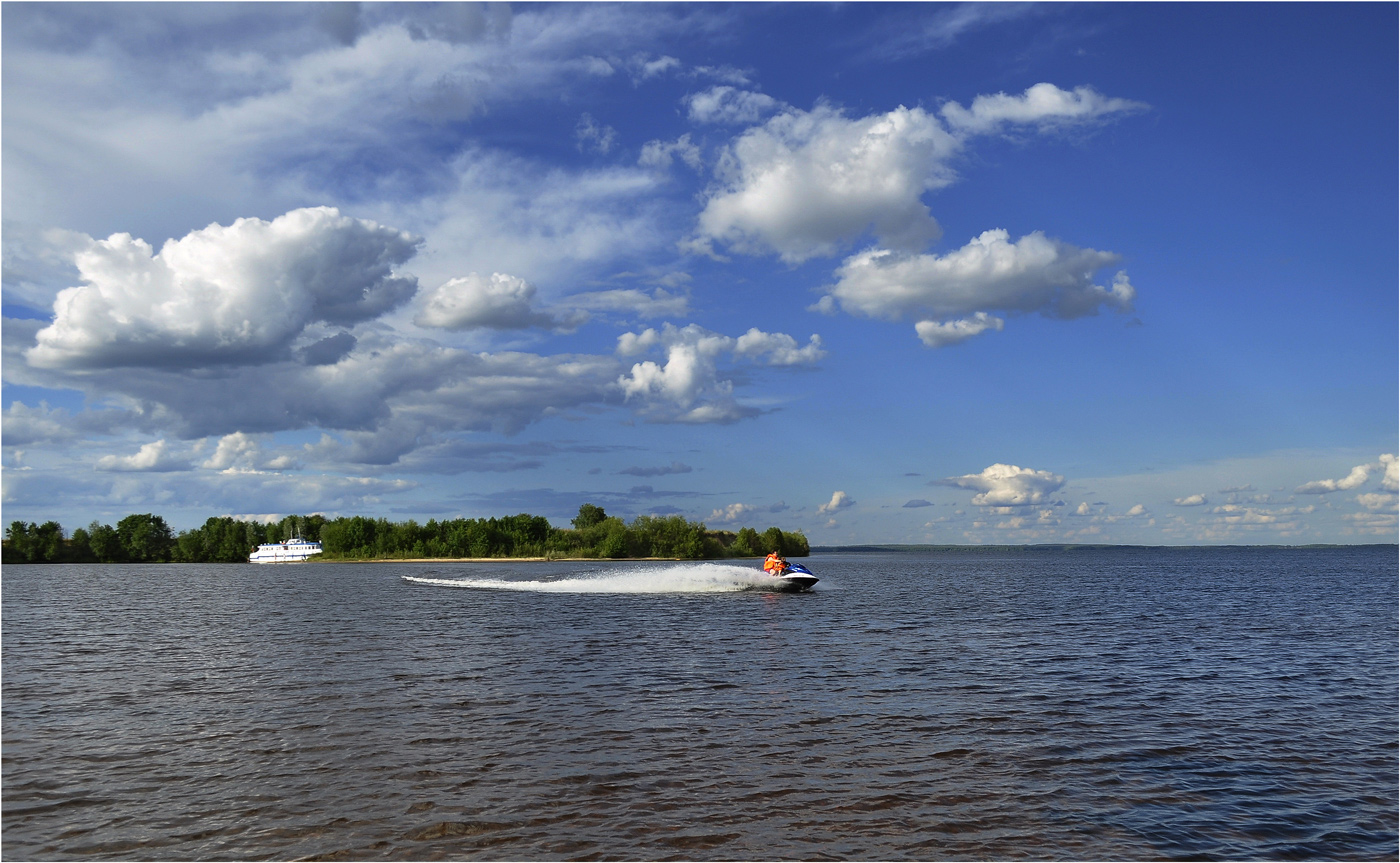 photo "***" tags: landscape, travel, technics, clouds, river, sky, summer, разлив