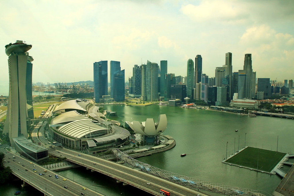 фото "залив им. Марины, Сингапур" метки: пейзаж, архитектура, путешествия, Азия, вода, дома, облака