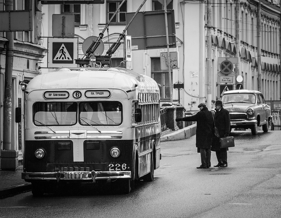 photo "***" tags: street, black&white, city, 