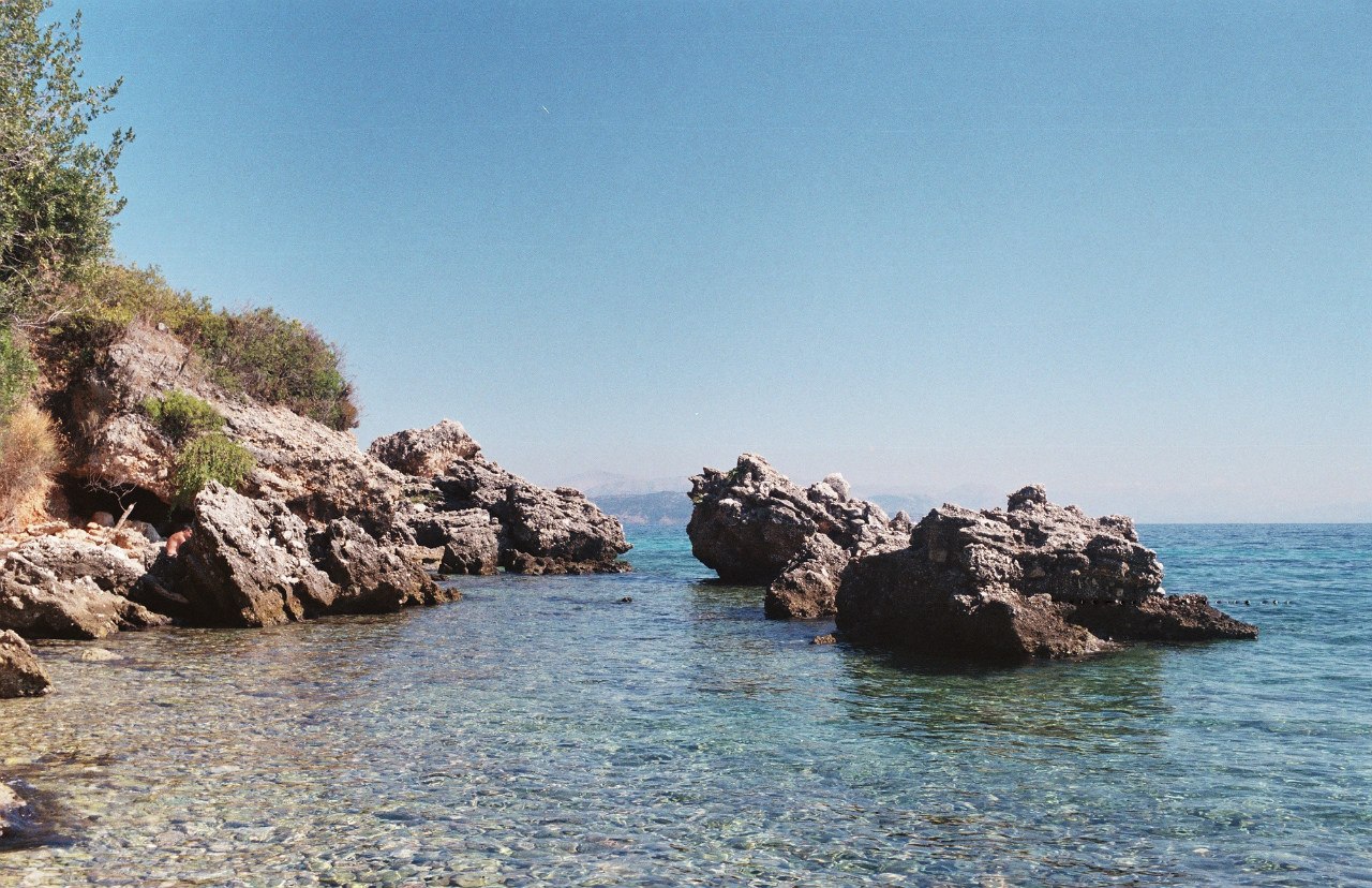 фото "Ионическое море" метки: пейзаж, путешествия, разное, 35мм, аналоговая фотография, вода, лето, море, небо, пленка, солнце