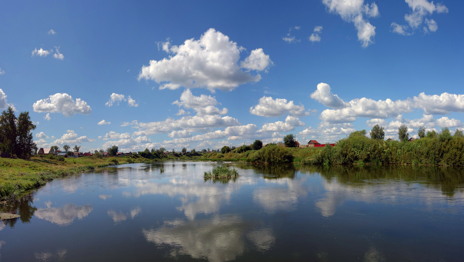 фото "Домик с красной крышей" метки: пейзаж, деревенька, лето, облака, река