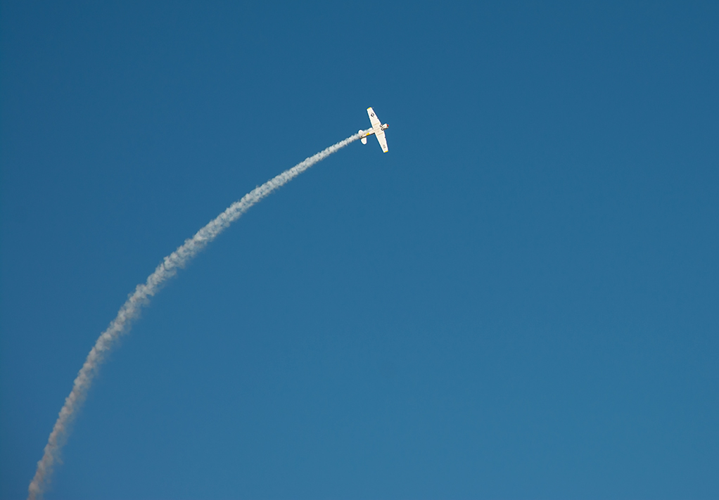 фото "Aкробат" метки: репортаж, спорт, Plane, acrobat, aircraft, smoke, небо