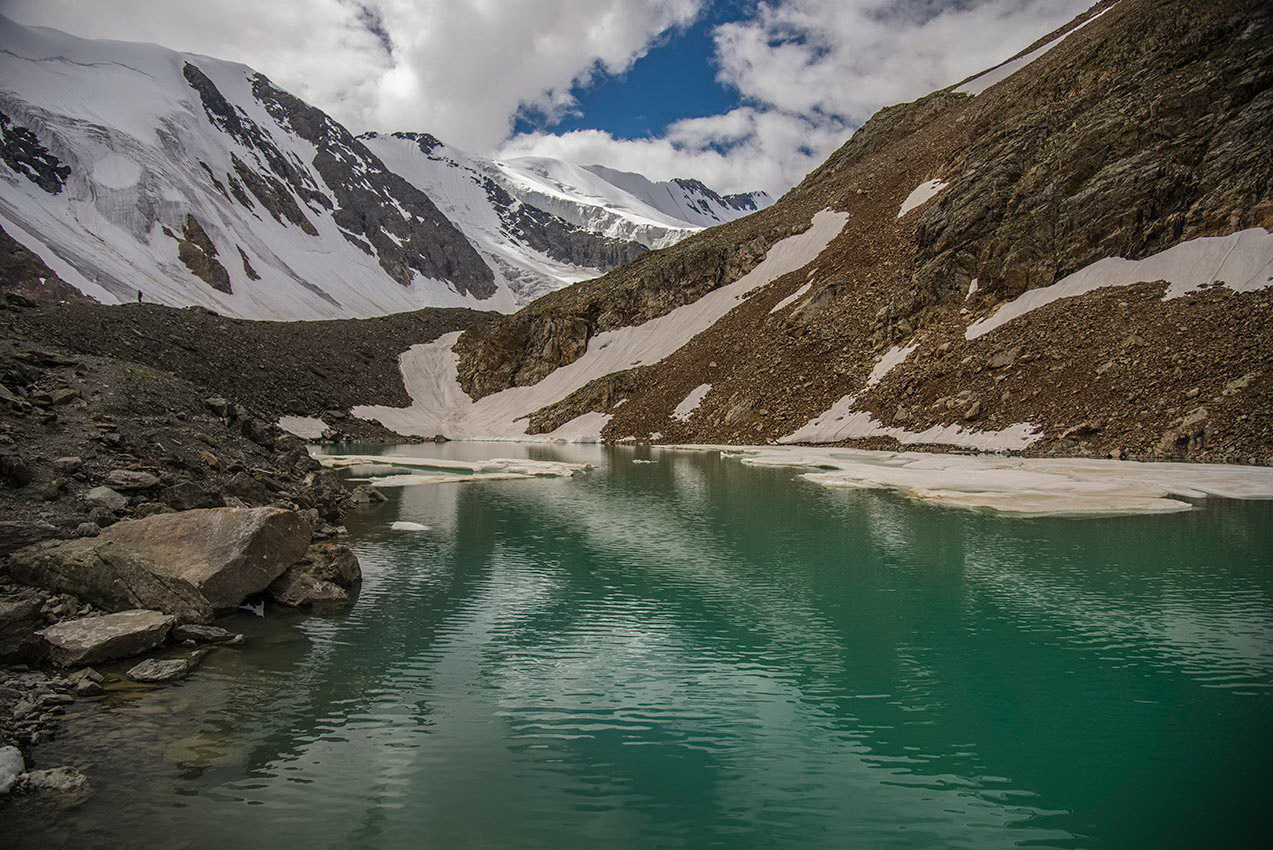 фото "Озеро в горах" метки: пейзаж, путешествия, Алтай, горы, лето, озеро, путешествие