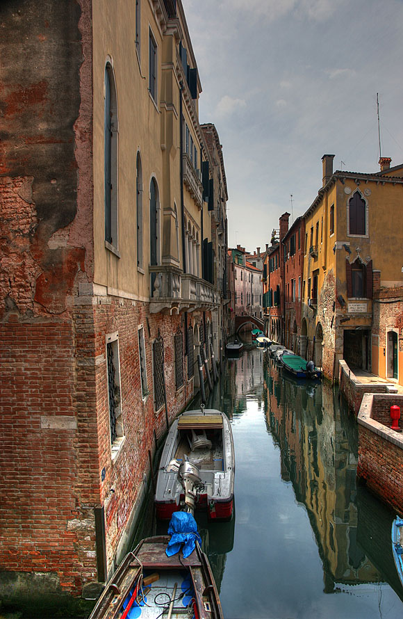 photo "Quiet street" tags: architecture, landscape, street, 