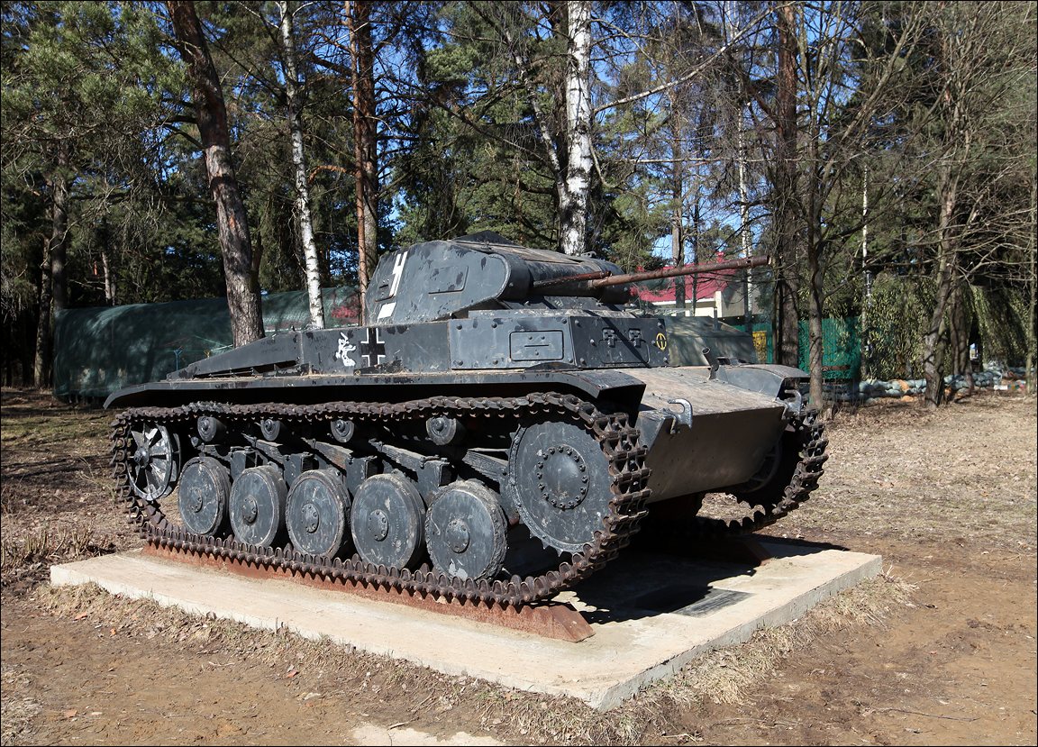 photo "Panzerkampfwagen II" tags: travel, technics, Музей Снегири