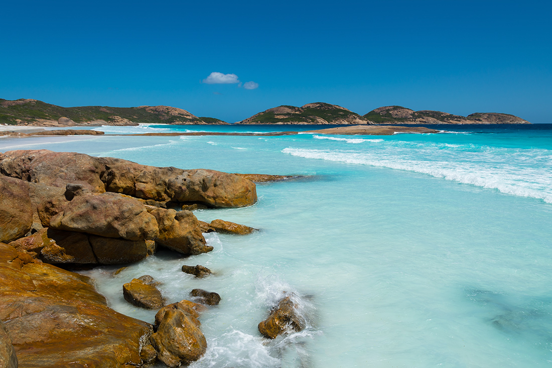 photo "Colours of the Ocean" tags: landscape, Sand, beach, blue, cloud, ocean, rocks, sea, sky