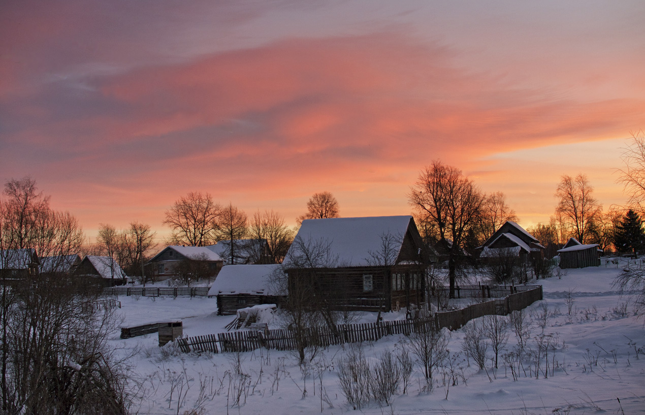 photo "***" tags: landscape, snow, sunrise, winter, деревня, дом
