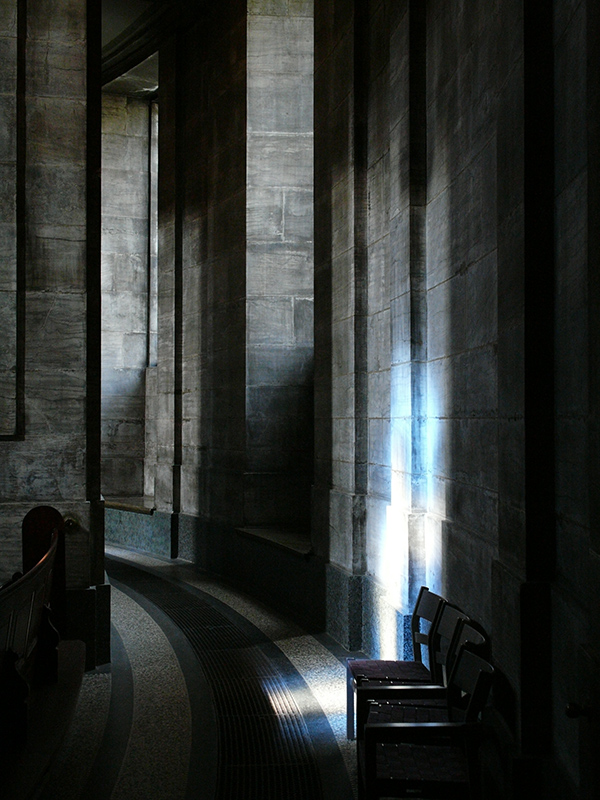 photo "Blue Columns" tags: architecture, reporting, interior, 