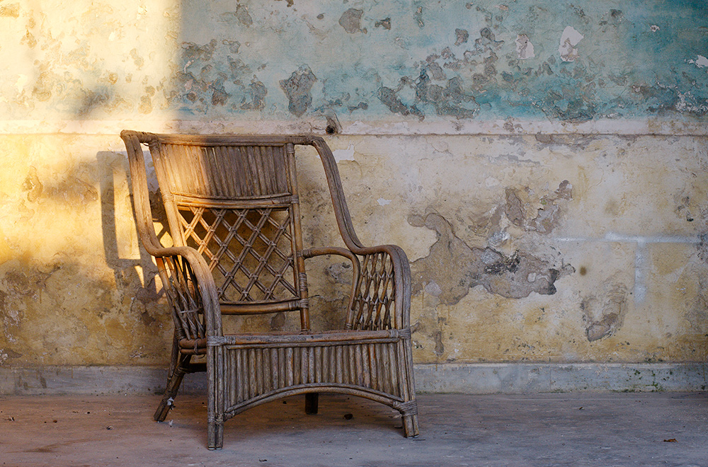 фото "навеяно Феллини" метки: интерьер, архитектура, жанр, Италия, Феллини, кресло, одиночество, стена