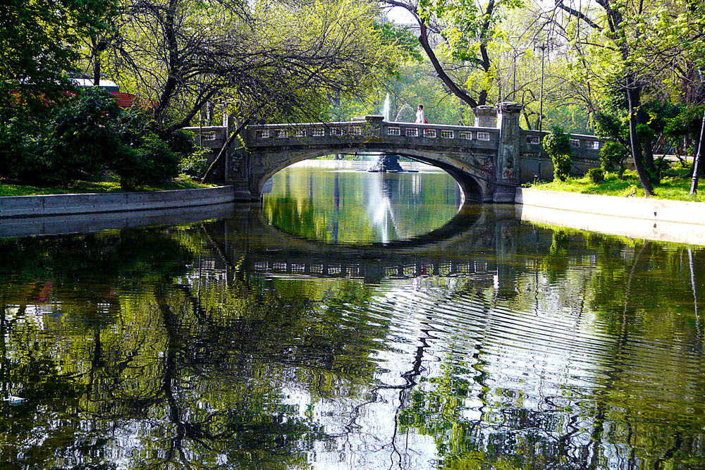 photo "***" tags: city, landscape, Bucharest, bridge, lake, parks, romania, spring, water