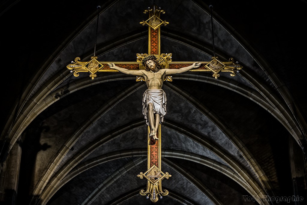 photo "Iesus Nazarenus Rex Iudaeorum" tags: still life, interior, Church, Iesus Nazarenus Rex Iudaeorum, Kirche, Netherland, Niederlande, Roermond, Sint Cristoffel