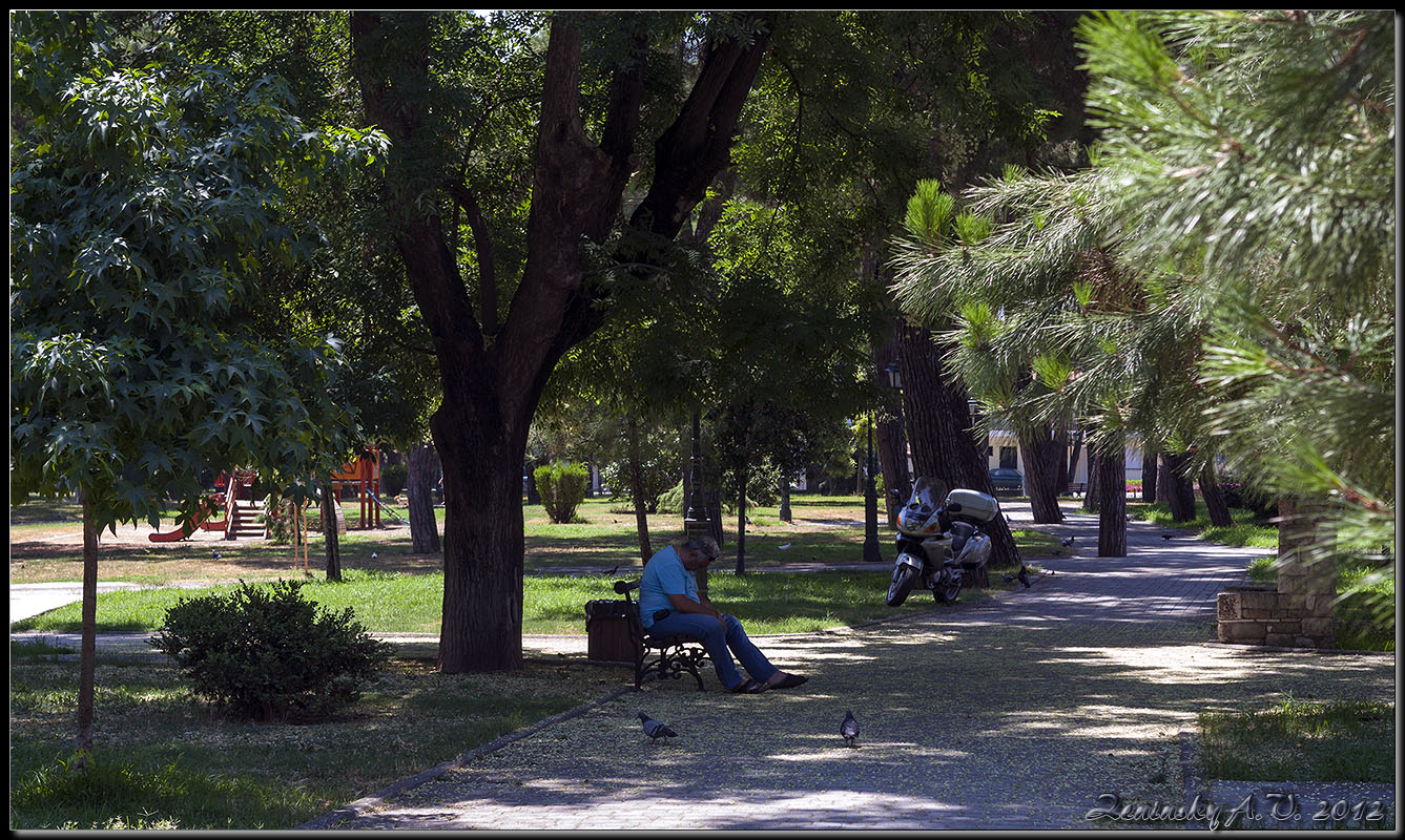 photo "Siesta" tags: travel, landscape, humor, Europe, people, summer