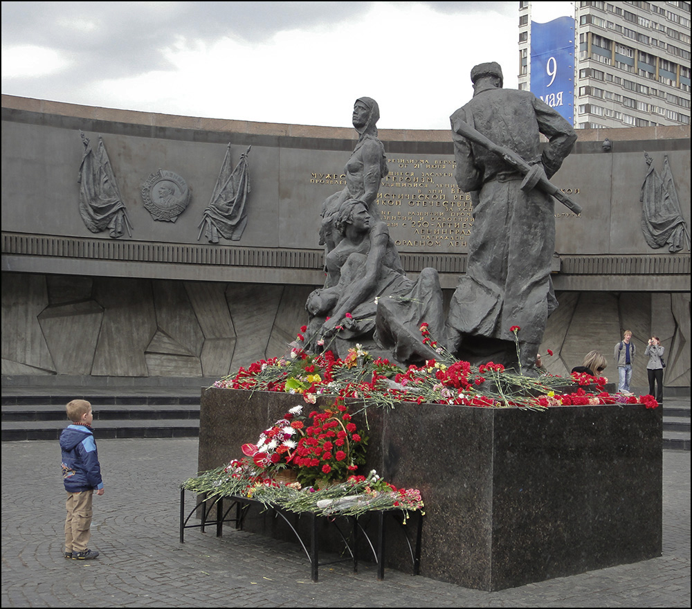 photo "Victory Square" tags: city, 9 мая, St. Petersburg, День Победы, площадь Победы