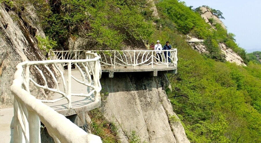 photo "Depend on the bridge of mountain" tags: travel, landscape, 亚洲