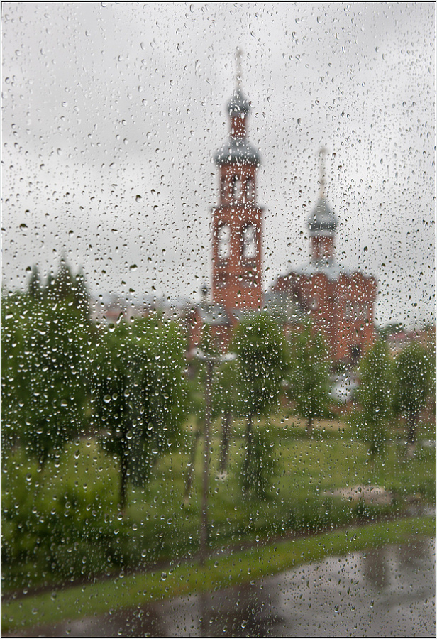 photo "And outside rain. . ." tags: nature, architecture, 