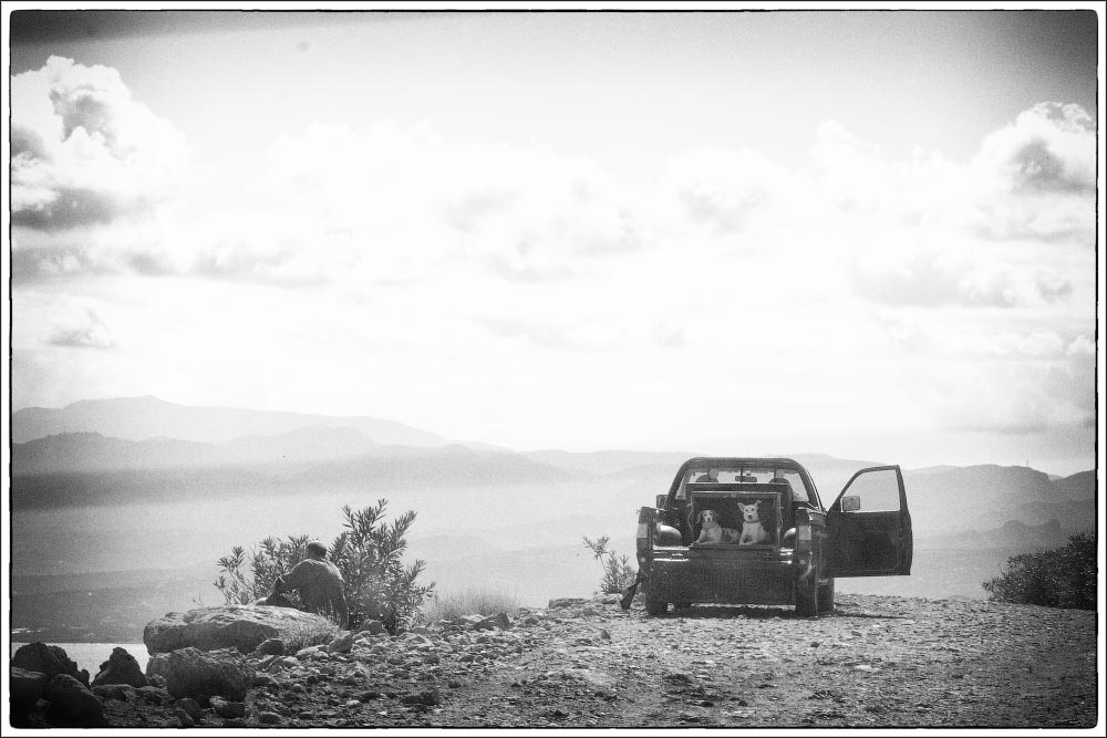photo "Hanters" tags: travel, landscape, black&white, Crete
