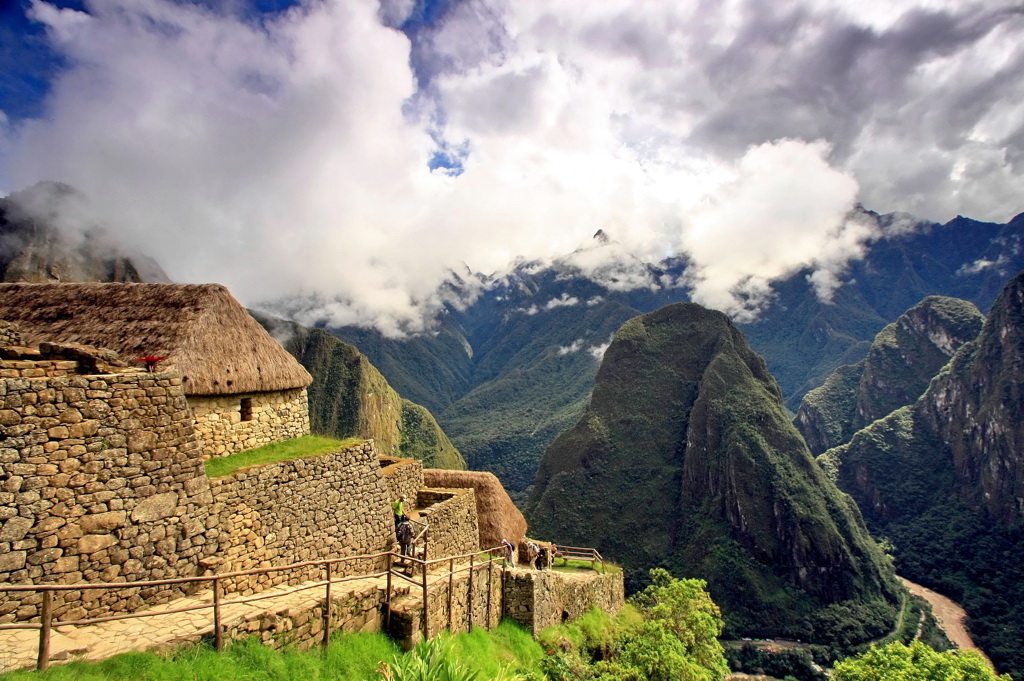 фото "врата Мачу-Пикчу, Перу." метки: пейзаж, путешествия, природа, Южная Америка, горы, дома, облака