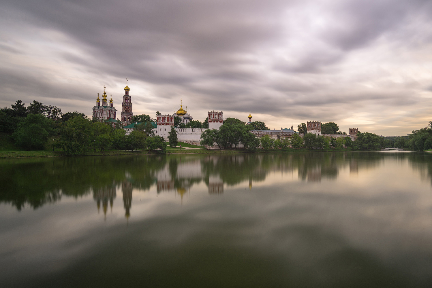 photo "***" tags: landscape, architecture, city, Moscow, clouds, lake, summer