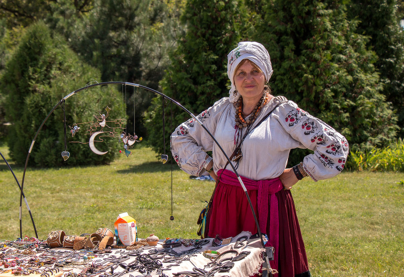 photo "***" tags: reporting, portrait, Ukraine, summer, woman, Киев, Феофания