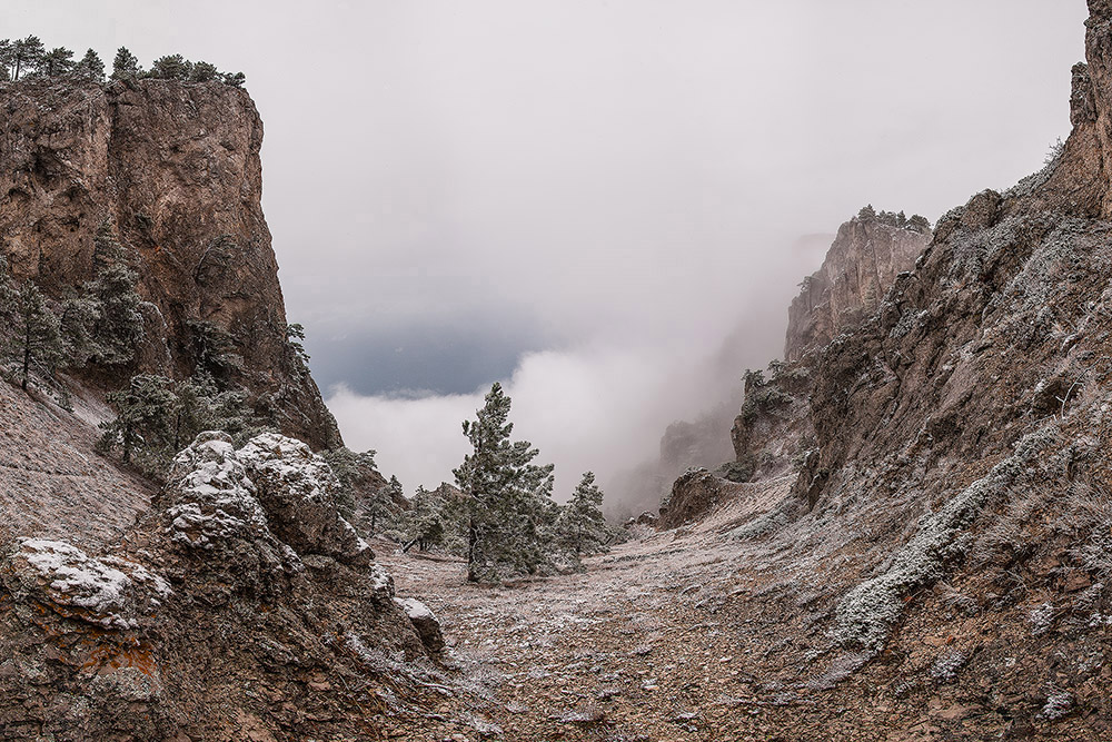 photo "***" tags: landscape, nature, panoramic, Crimea, clouds, fog, mountains, winter, Ай-Петри, скала