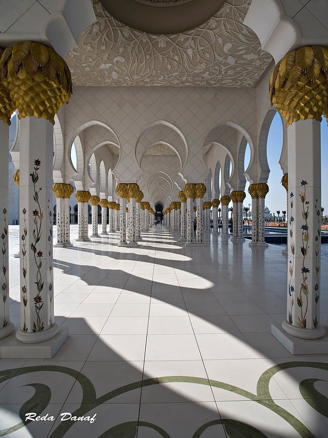 photo "Pillars and arches" tags: architecture, 