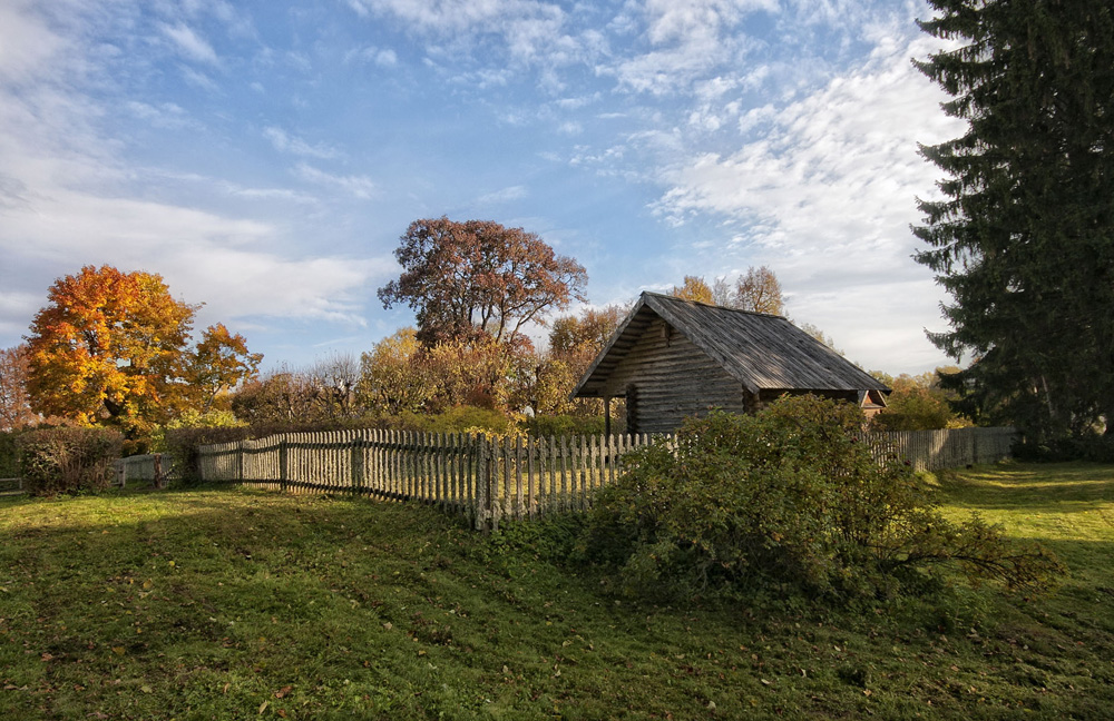 фото "Осень в Пушгорах" метки: пейзаж, дом, осень, пушгоры