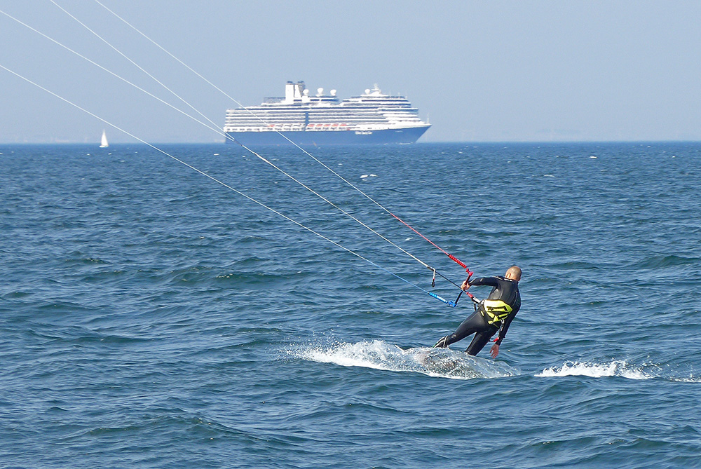 photo "Man against Machine" tags: sport, nature, reporting, kitesurfing