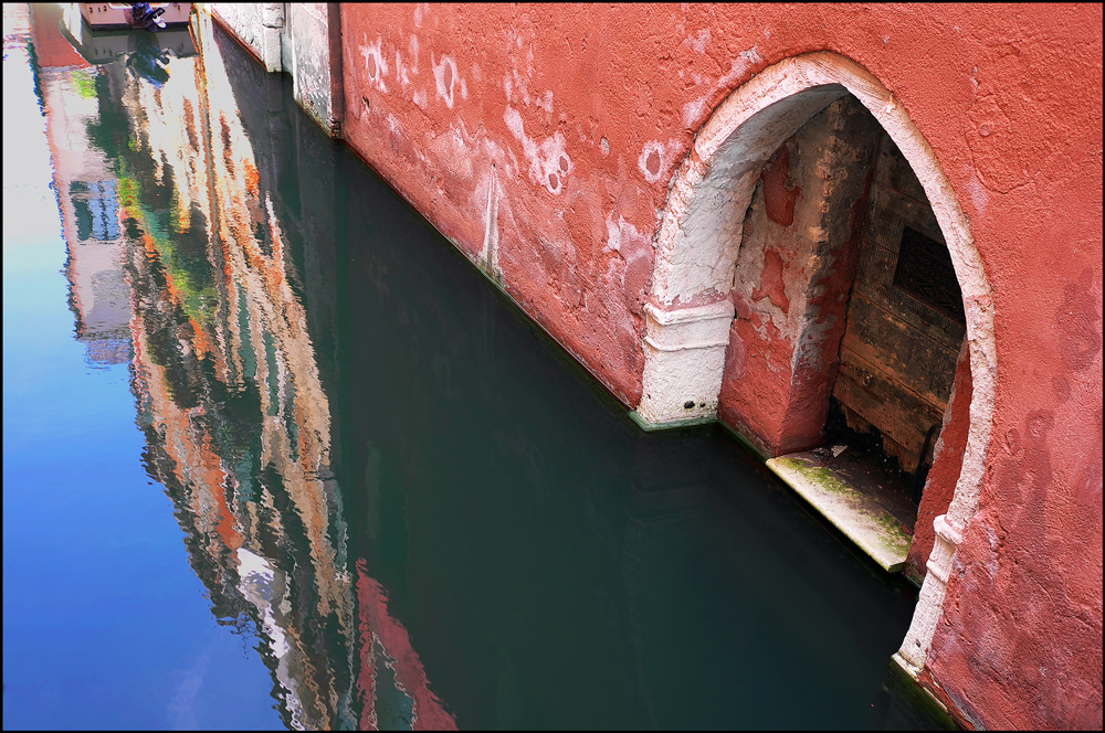 photo "***" tags: architecture, travel, fragment, Italy, Venice, каналы
