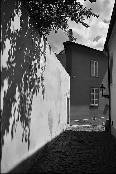 photo "Тихое место" tags: black&white, Prag, Prague, Praha