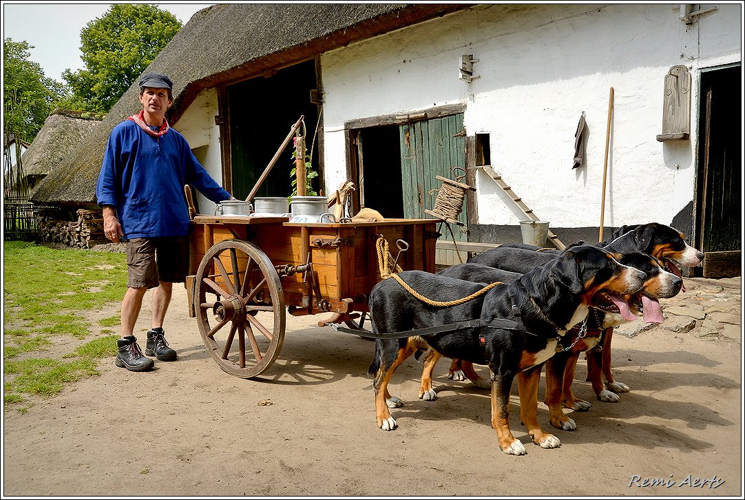 photo "Folklore" tags: portrait, architecture, reporting, 