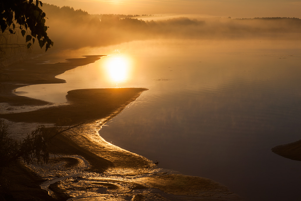 фото "Поймать Солнце" метки: пейзаж, природа, путешествия, Восход, Нёмда, берег, вода, отражение, река, солнце, туман, утро