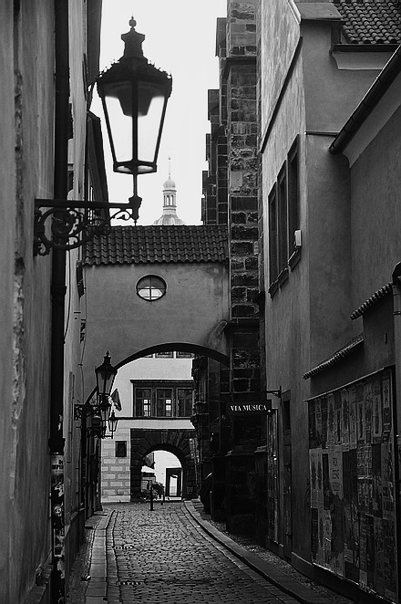 photo "Улочка-3" tags: black&white, Prag, Prague, Praha