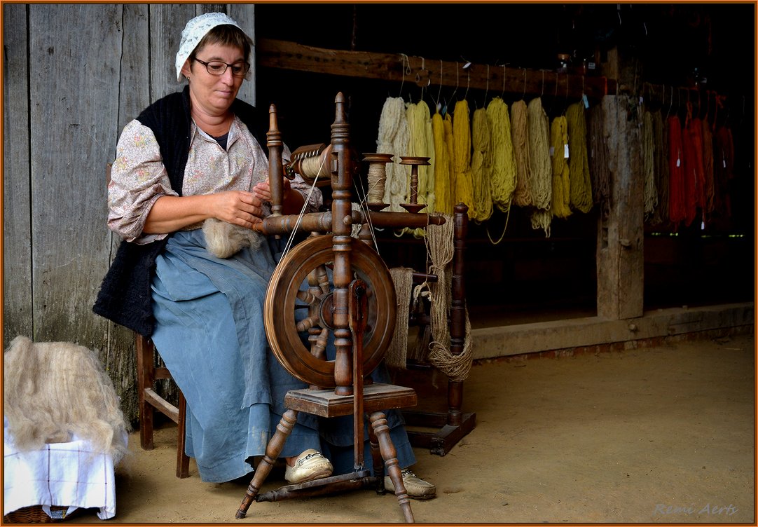 photo "Spinning wheel" tags: portrait, reporting, genre, 