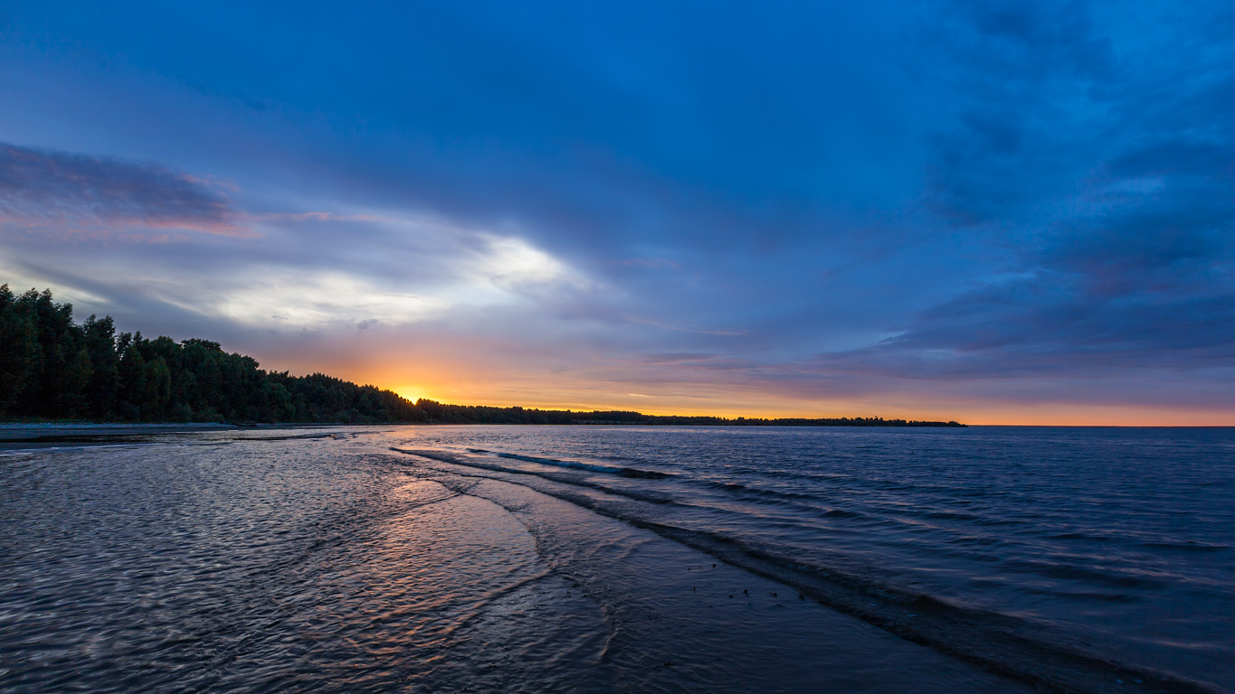 photo "Morning on the Volga" tags: landscape, nature, travel, clouds, coast, morning, river, sky, sunrise, water, Восход, волга, заря, начало, прибой