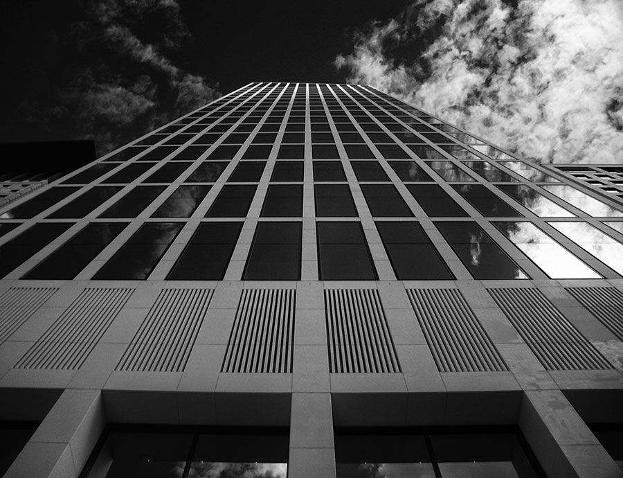 photo "Taunusturm Frankfurt am Main" tags: architecture, black&white, 