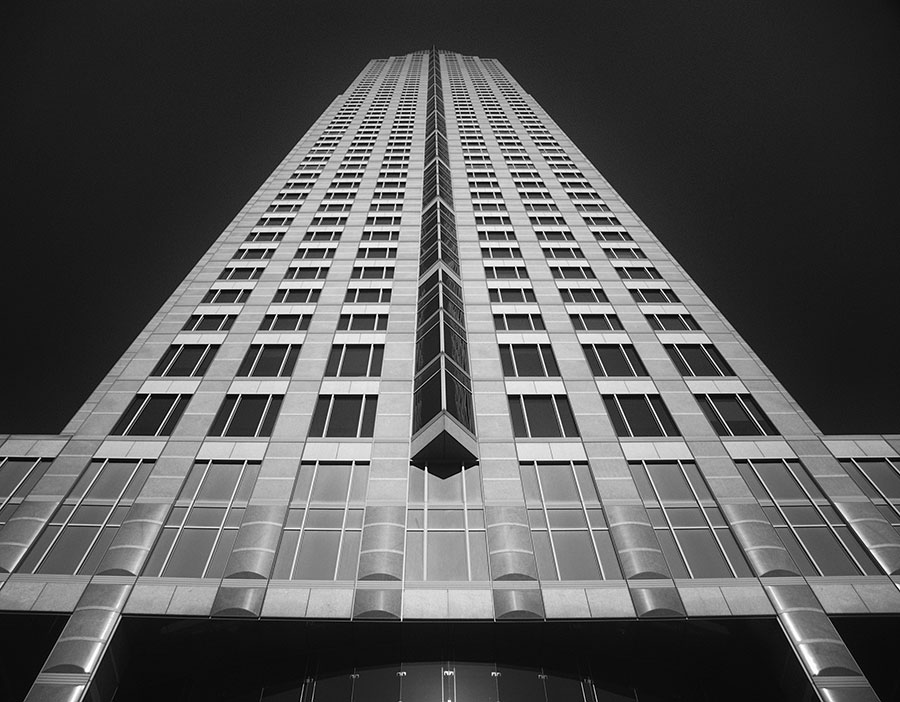 photo "Messeturm Frankfurt" tags: architecture, black&white, 