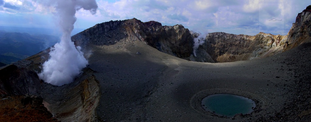 photo "Sleeping Giant." tags: landscape, travel, nature, japan, volcano